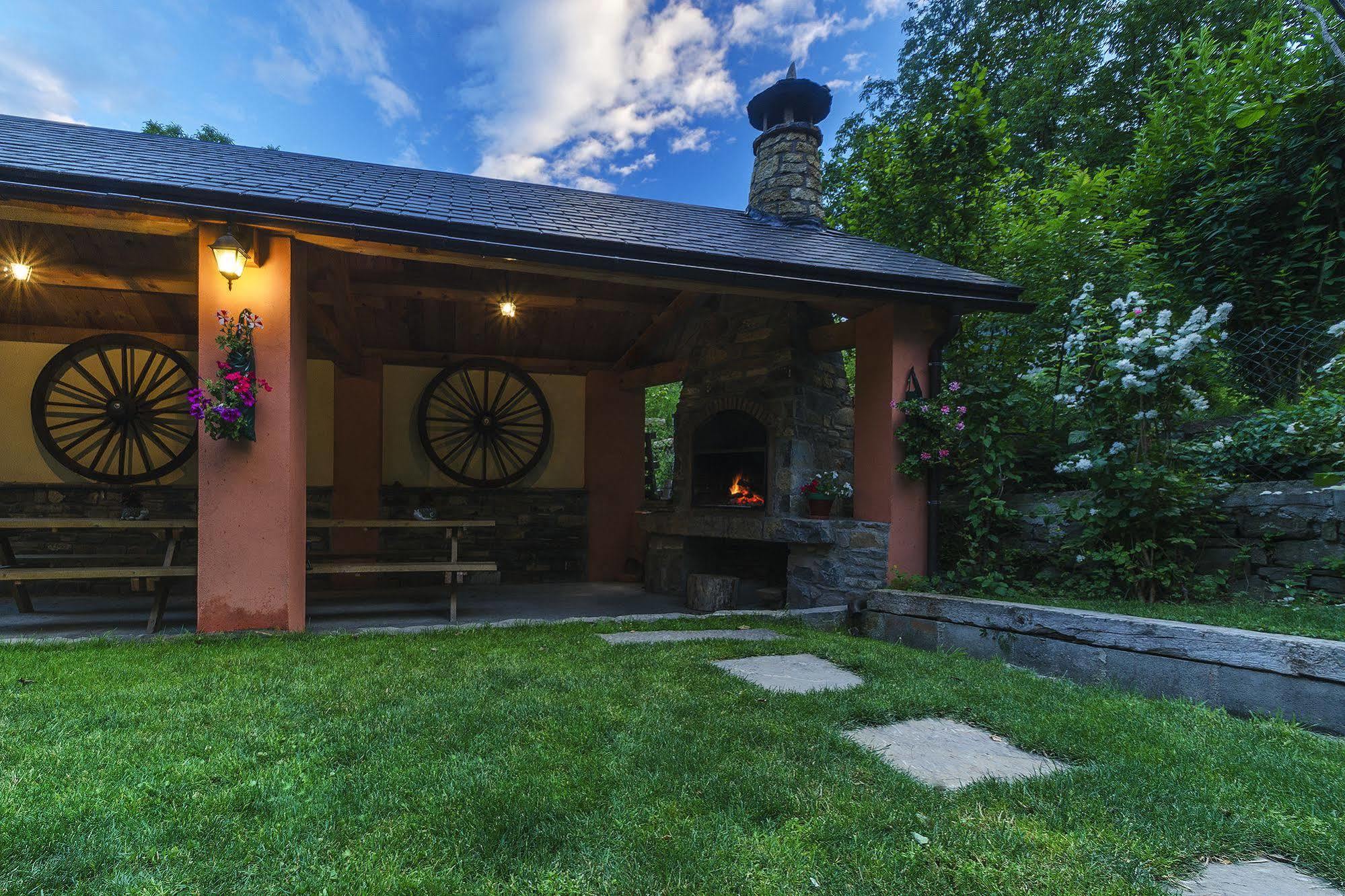 Sarvisé Casa Martin Ordesa 게스트하우스 외부 사진